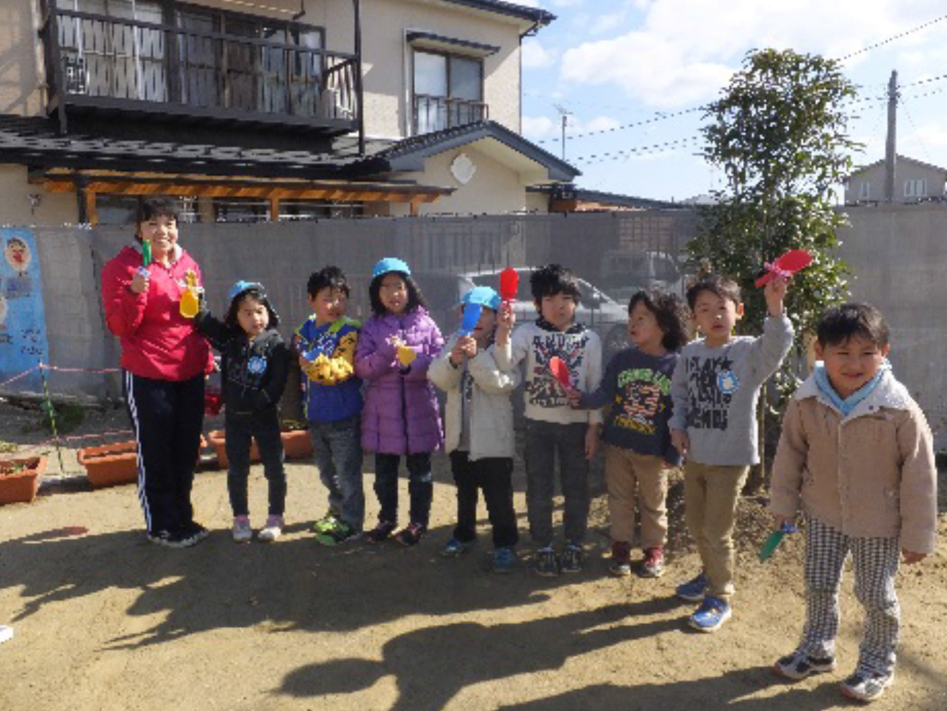 石巻ひがし保育園　卒園記念樹植樹